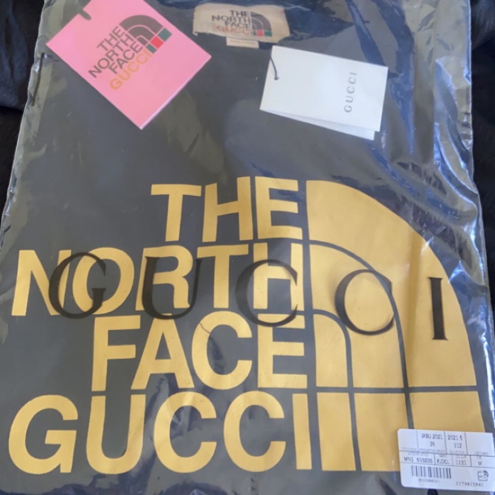 gucci x the north face black tee size M